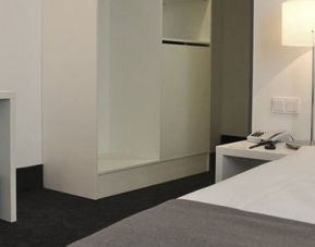 Relexa Hotel Airport Düsseldorf, Dusseldorf
