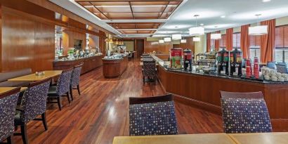Breakfast area perfect for coworking at DoubleTree By Hilton Tulsa - Warren Place.