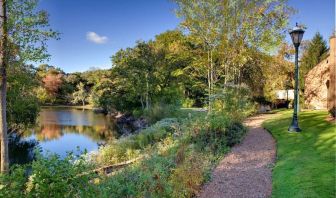 Trail by the river at Hilton Chicago-Northbrook.