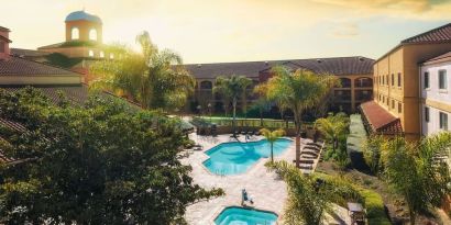 Pool and hot tub at DoubleTree By Hilton Sonoma Wine Country.