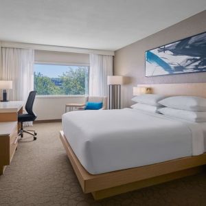 King room at Delta Hotels By Marriott Little Rock West.