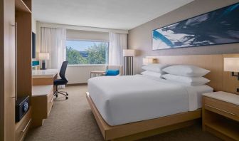 King room at Delta Hotels By Marriott Little Rock West.