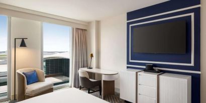 Day use room with workdesk at Hilton BNA Nashville Airport Terminal.
