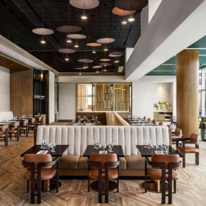 Hotel restaurant at Hilton BNA Nashville Airport Terminal.

