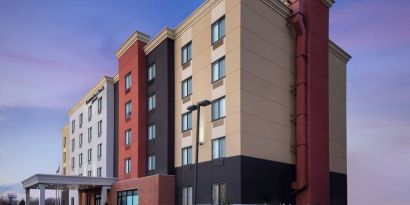 Exterior view of Fairfield Inn & Suites By Marriott New York Staten Island.