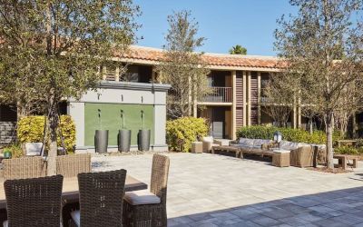 Garden with outdoor furniture at DoubleTree By Hilton Orlando At SeaWorld.