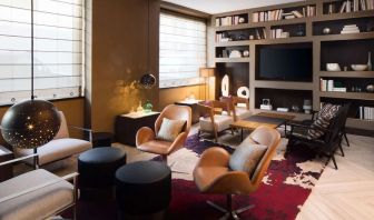 Comfortable and stylish lobby lounge at Hilton Brooklyn New York. 