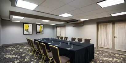 Professional meeting room at EnVision Hotel And Conference Center Mansfield Foxboro.