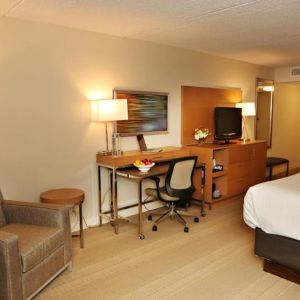Room workspace at EnVision Hotel And Conference Center Mansfield Foxboro.