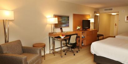 Room workspace at EnVision Hotel And Conference Center Mansfield Foxboro.