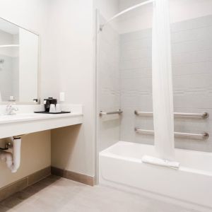 Private guest bathroom at Express Inn - Spring.