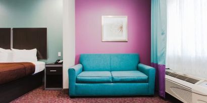 Lounge seating at Express Inn - Spring.