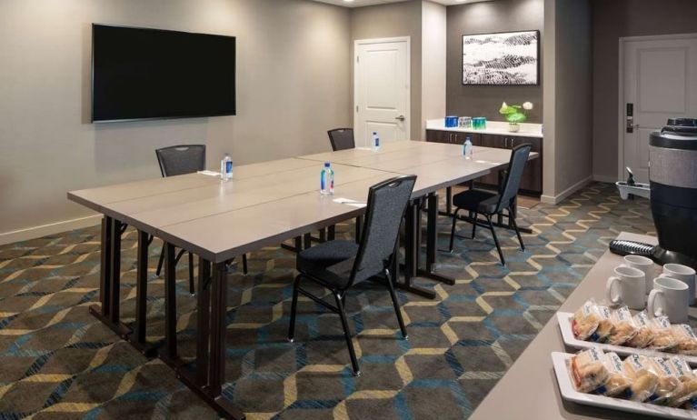 Professional meeting room at Sonesta ES Suites Fairfax Fair Lakes.