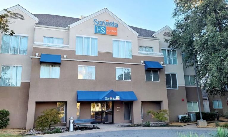 Exterior of Sonesta ES Suites Dallas Medical Market Center.