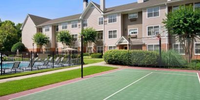 Tenis court at Sonesta ES Suites Atlanta Alpharetta North Point Mall.