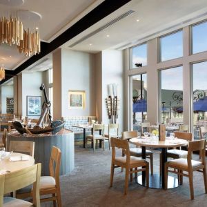 Dining area perfect for coworking at Hilton Philadelphia At Penn's Landing.