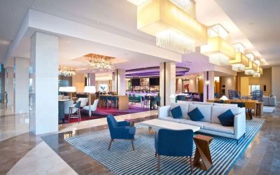 Lobby and coworking lounge at Hilton Orlando.