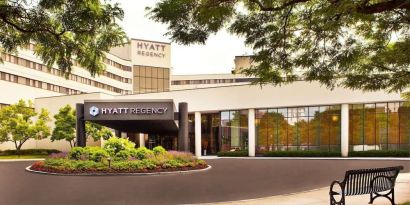 Hotel entrance at Hyatt Regency New Brunswick.