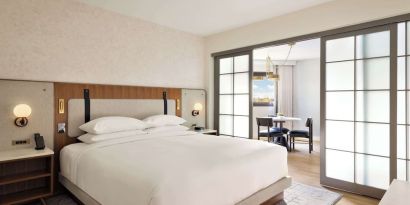King room at Hyatt Regency New Brunswick.