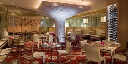 Dining area at Hyatt Regency New Brunswick.