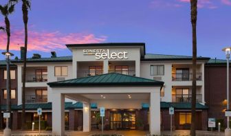 Exterior of Sonesta Select Tempe Downtown.