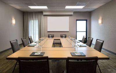 Professional meeting room at Sonesta Select Pleasant Hill.