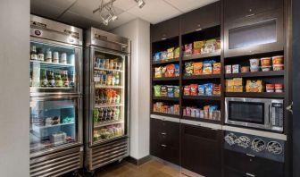 Snack bar at Sonesta Select Pleasant Hill.