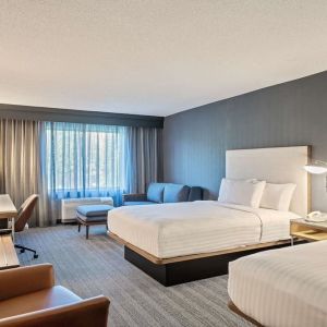 Day use twin room with work desk at Sonesta Select Pleasant Hill.
