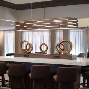 Lobby workspace at Sonesta Select Phoenix Camelback.