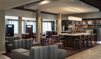 Dining area at Sonesta Select Los Angeles LAX El Segundo.