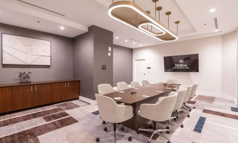 Small meeting room at Hilton Crystal City At Washington Reagan National Airport.