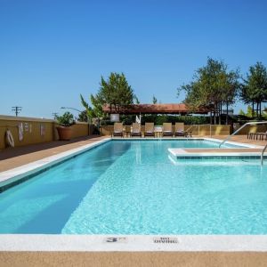Relaxing outdoor pool at DoubleTree By Hilton Modesto.

