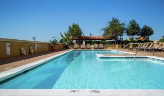 Relaxing outdoor pool at DoubleTree By Hilton Modesto.
