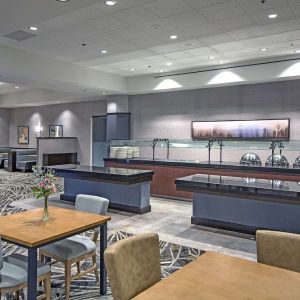 Breakfast area perfect for coworking at DoubleTree By Hilton Modesto.