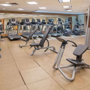 Fully equipped fitness center at Hilton Bellevue.
