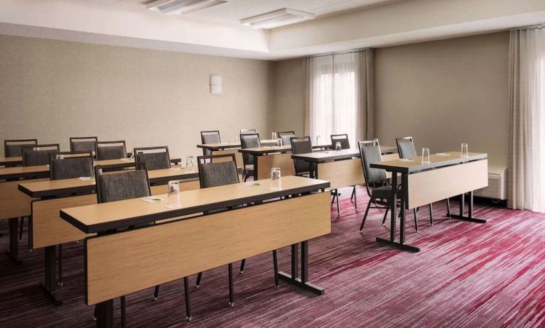 Professional meeting room at Sonesta Select Whippany Hanover.