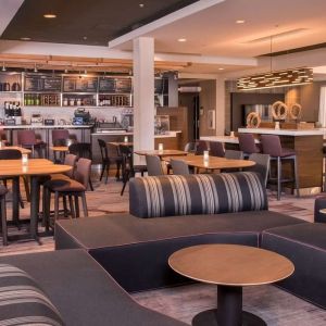 Dining area with comfortable seating, perfect for coworking at Sonesta Select Columbia.