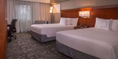Day use twin room with work desk at Sonesta Select Columbia.