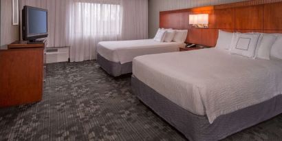 Bright and spacious day use twin room at Sonesta Select Columbia.