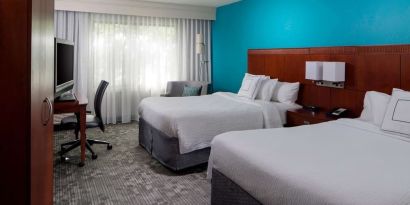 Day use twin room with work desk at Sonesta Select Boca Raton.