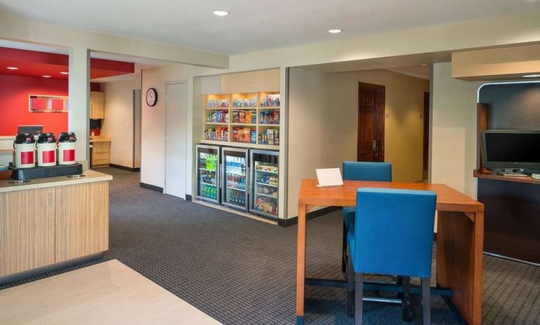 Lobby' coffee service and workspace at Sonesta Simply Suites Seattle Renton.