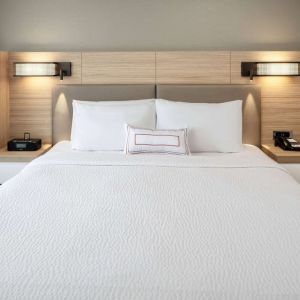 King bed at Sonesta Select Seattle Renton.