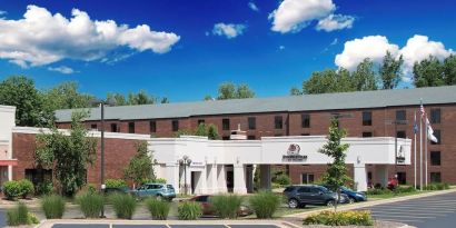 Parking area at DoubleTree By Hilton Grand Rapids Airport.