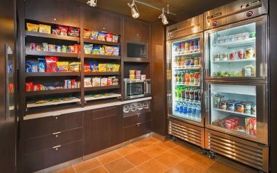 Convenience store at Sonesta Select Tinton Falls Eatontown.