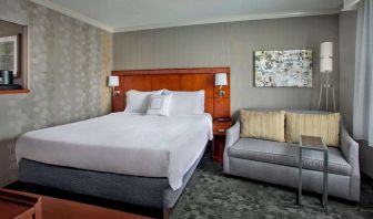 King bed at Sonesta Select Tinton Falls Eatontown.