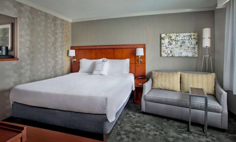 King bed at Sonesta Select Tinton Falls Eatontown.