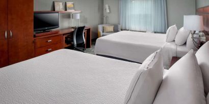 Bright and spacious day use twin room at Sonesta Select Tinton Falls Eatontown.