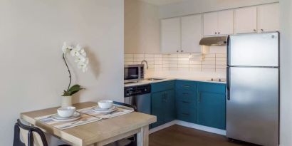 Day use room's kitchen and workspace at Sonesta ES Suites Austin The Domain Area.