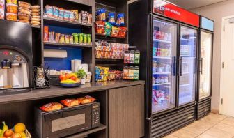 Convenience store at Sonesta Simply Suites Pittsburgh Airport.