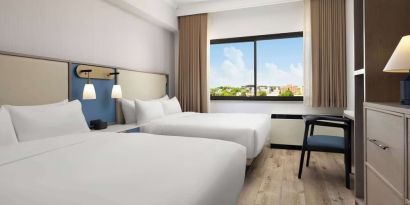 Day use twin room with work desk at Sonesta White Plains Downtown.
